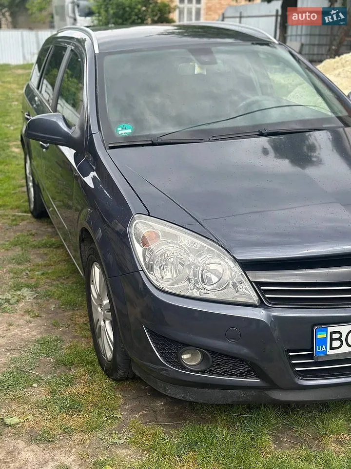 2011 Opel Astra - мініатюра 17