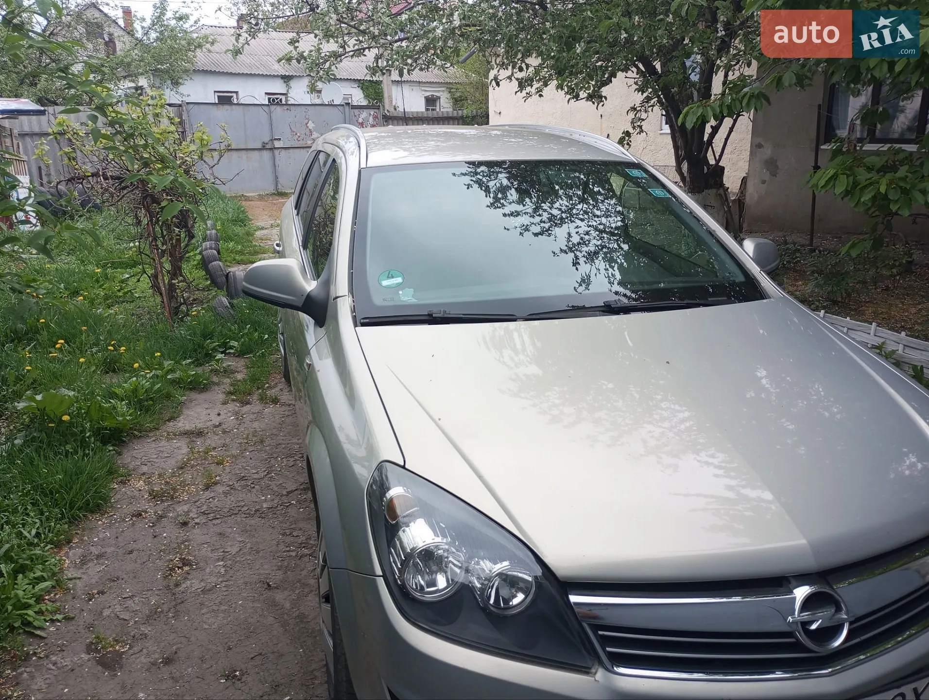 2010 Opel Astra - фото 1