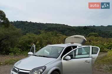 Хетчбек Opel Astra 2004 в Сколе