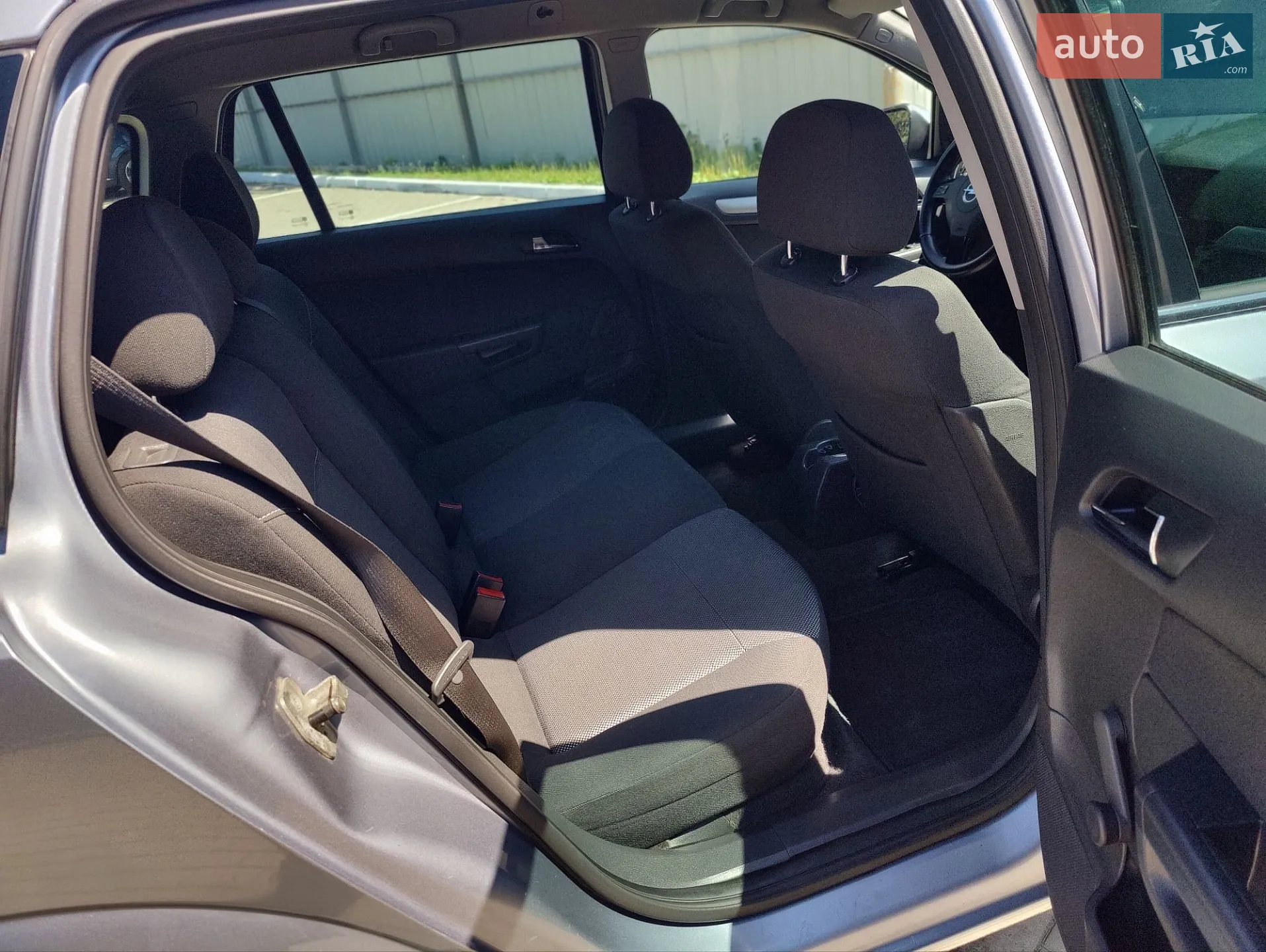 2010 Opel Astra - мініатюра 22