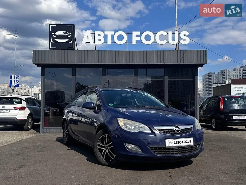 Opel Astra 2012