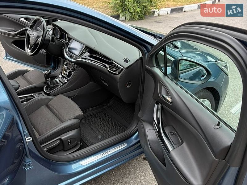 Универсал Opel Astra 2017 в Харькове