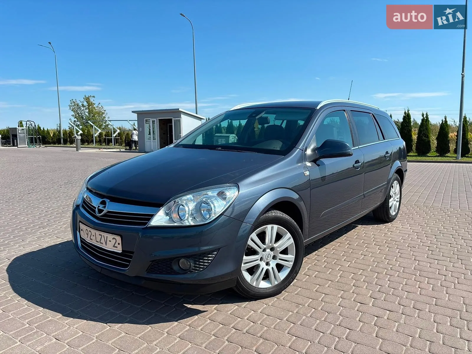 2010 Opel Astra - фото 1