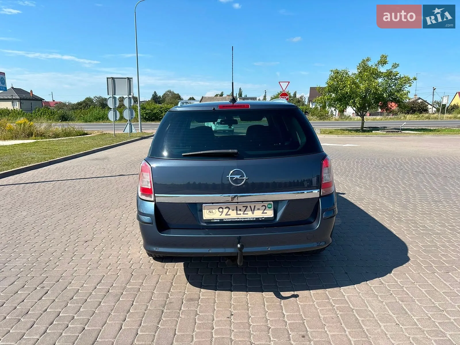 2010 Opel Astra - мініатюра 3