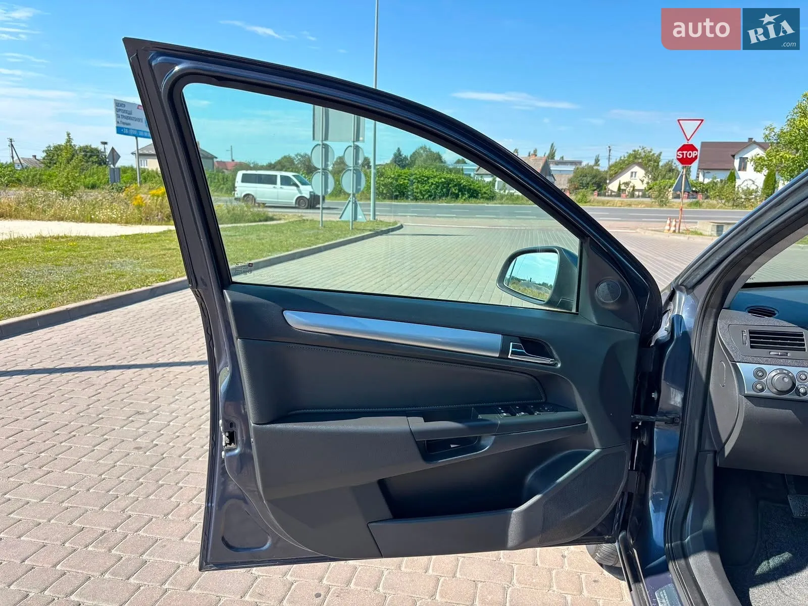 2010 Opel Astra - мініатюра 16