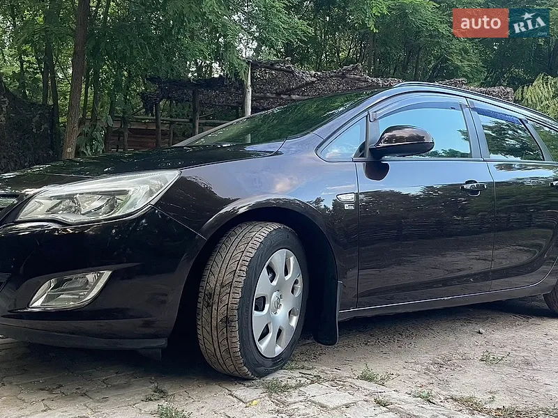 Opel Astra 2012