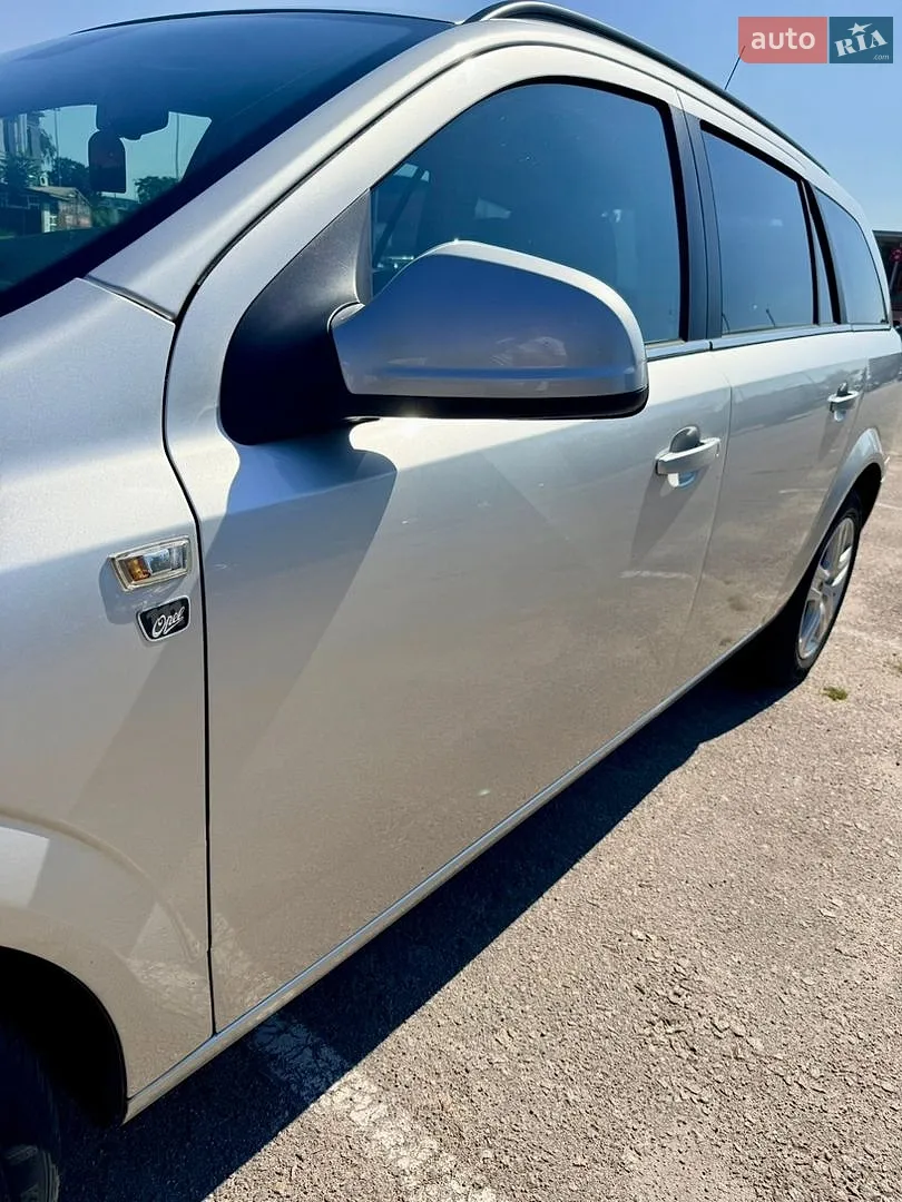 2010 Opel Astra - мініатюра 10