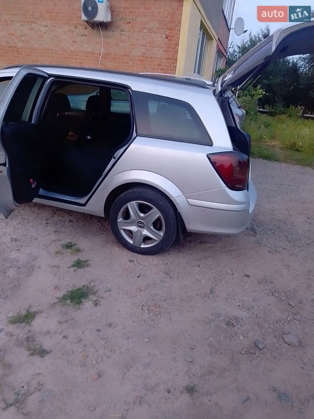 2011 Opel Astra - мініатюра 10