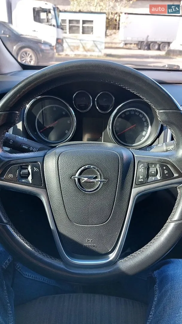 2011 Opel Astra - мініатюра 37