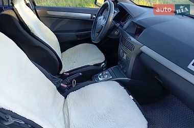 Хэтчбек Opel Astra 2006 в Трускавце
