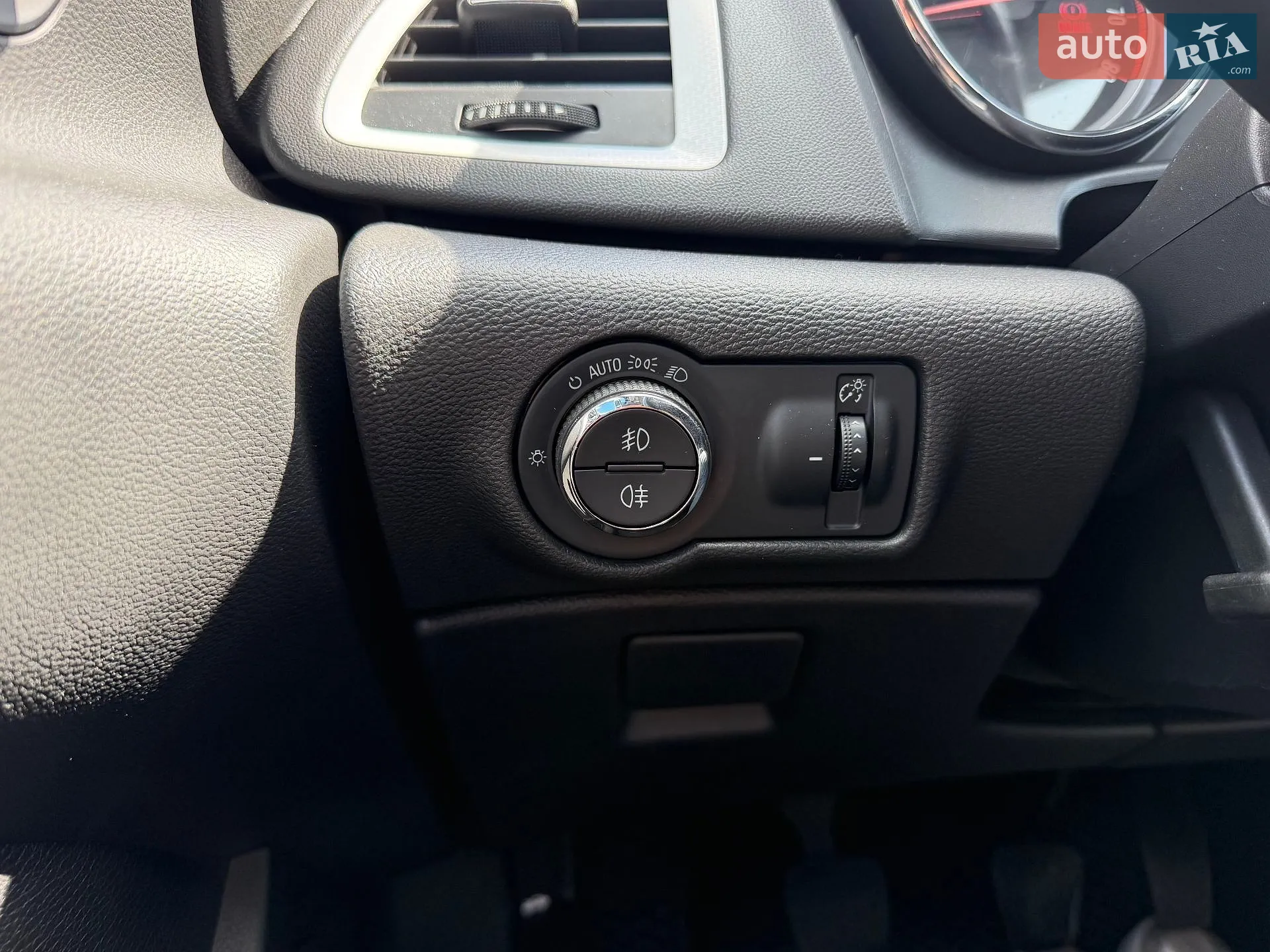 2012 Opel Astra - мініатюра 21