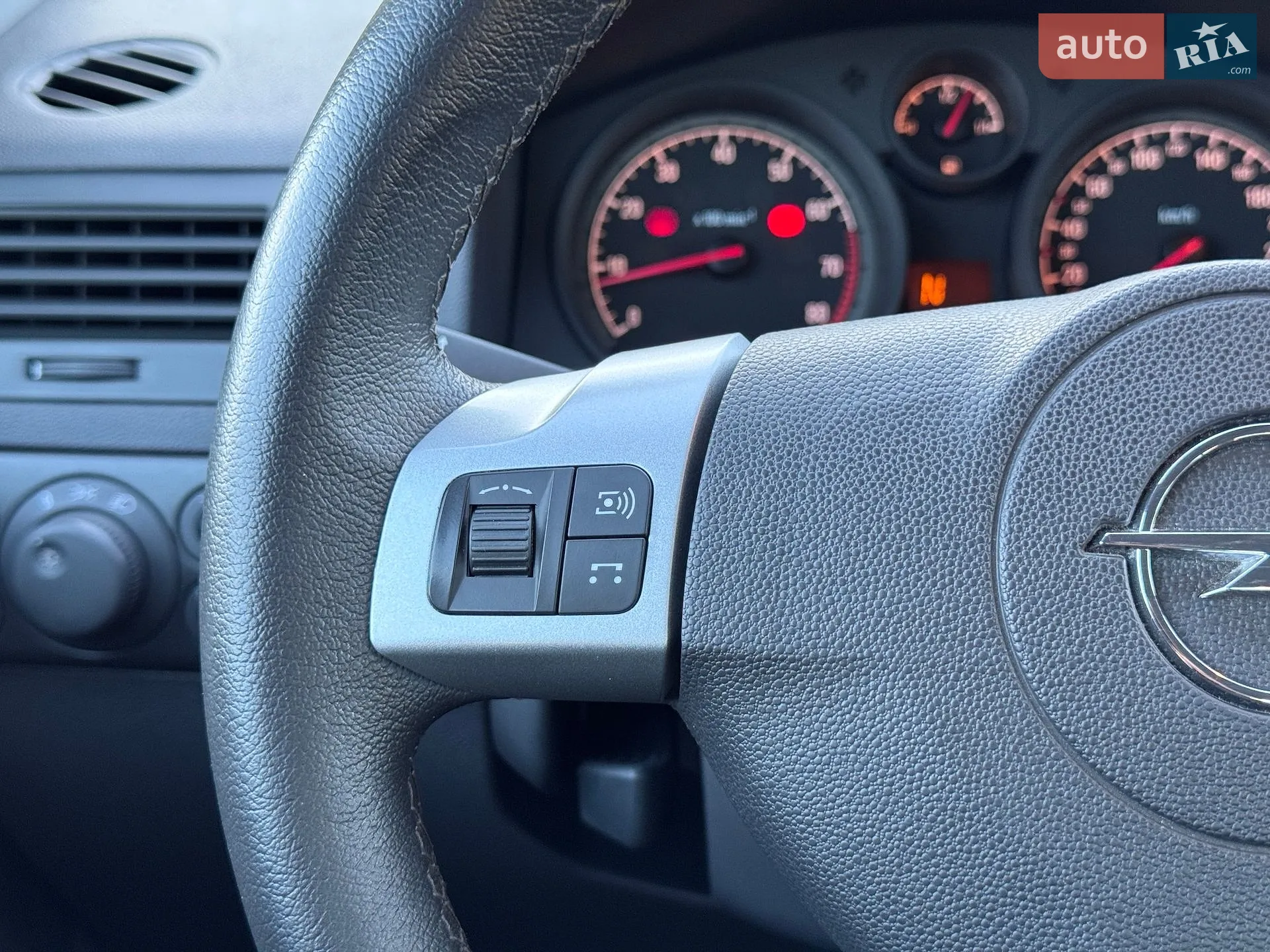 2013 Opel Astra - мініатюра 23
