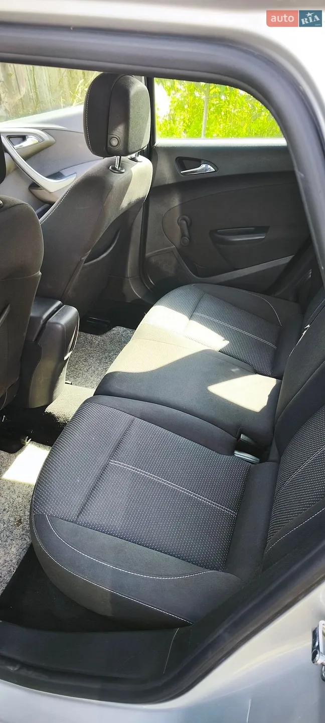 2014 Opel Astra - мініатюра 4