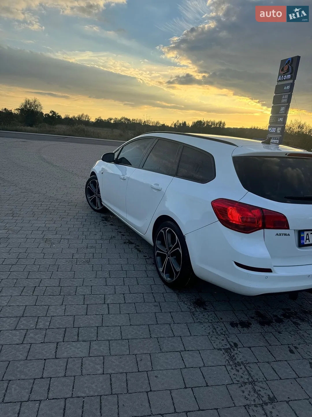 2012 Opel Astra - мініатюра 4