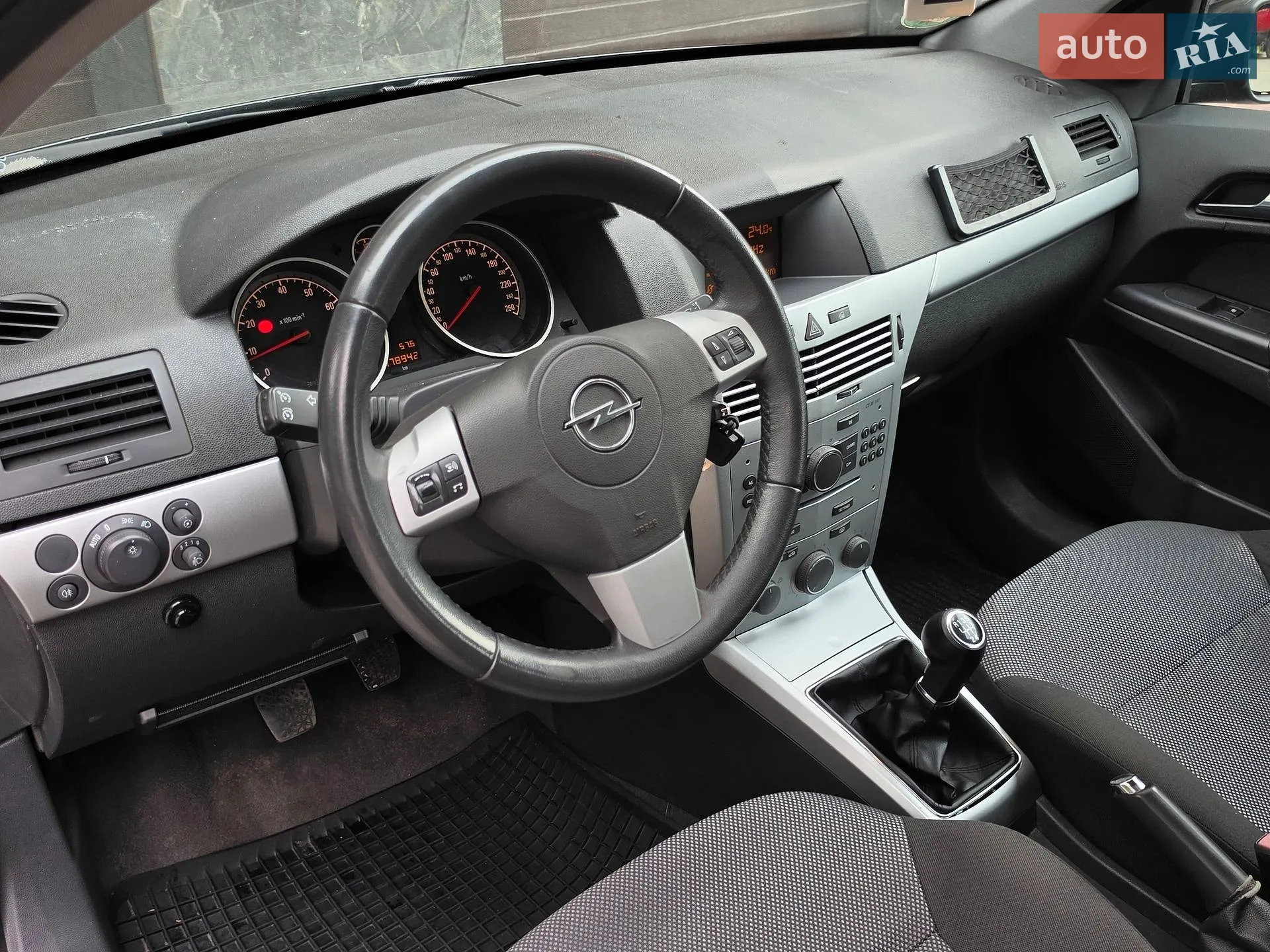 2010 Opel Astra - мініатюра 26