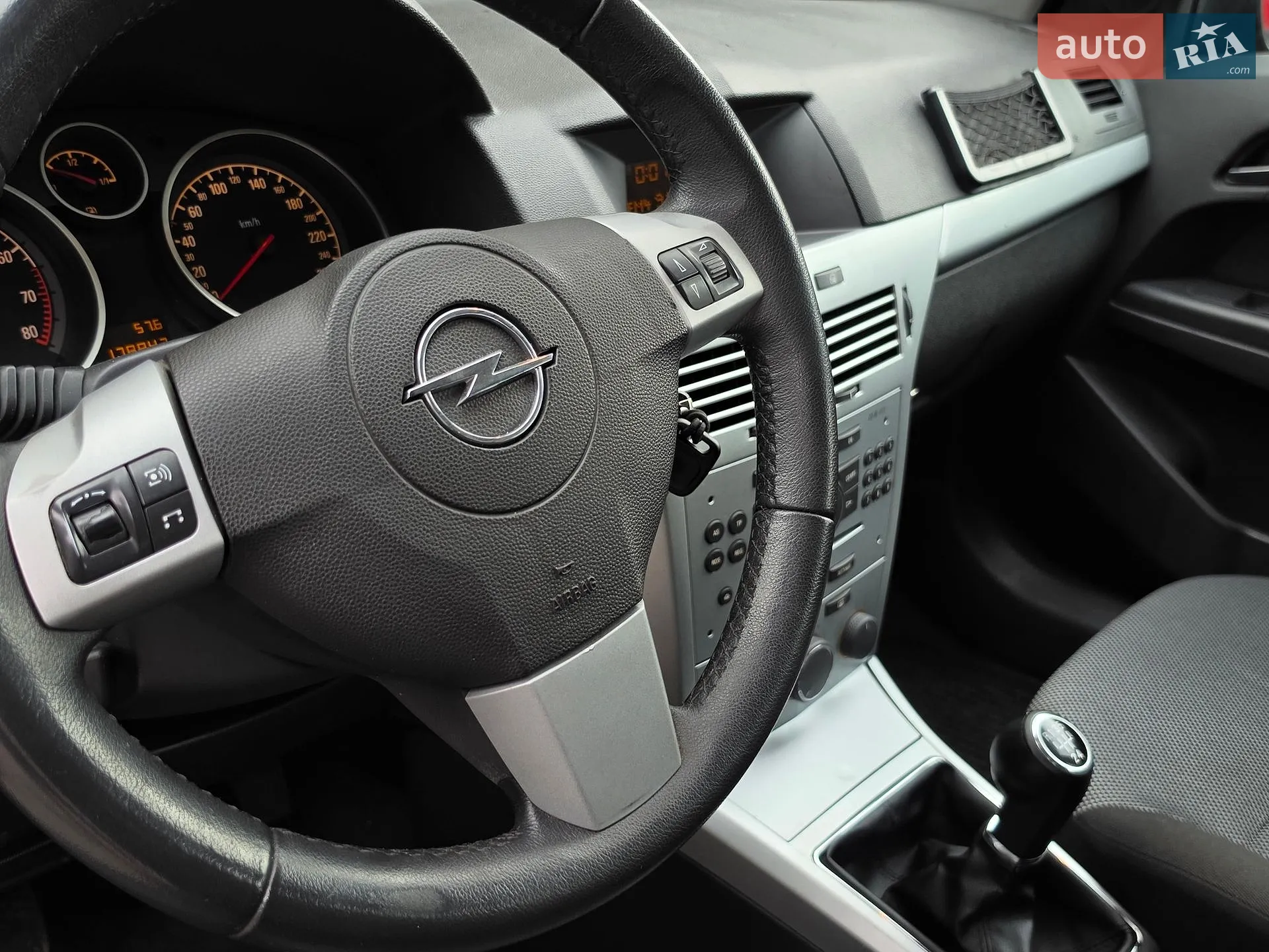 2010 Opel Astra - мініатюра 28