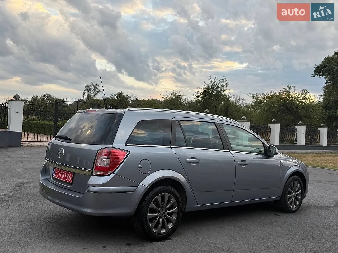 2010 Opel Astra - мініатюра 5