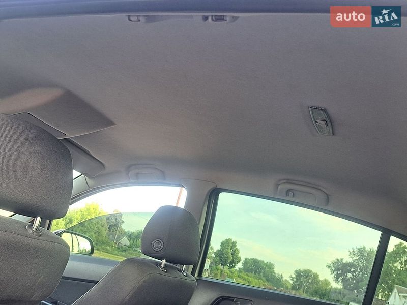 Седан Opel Astra 2012 в Борисполе