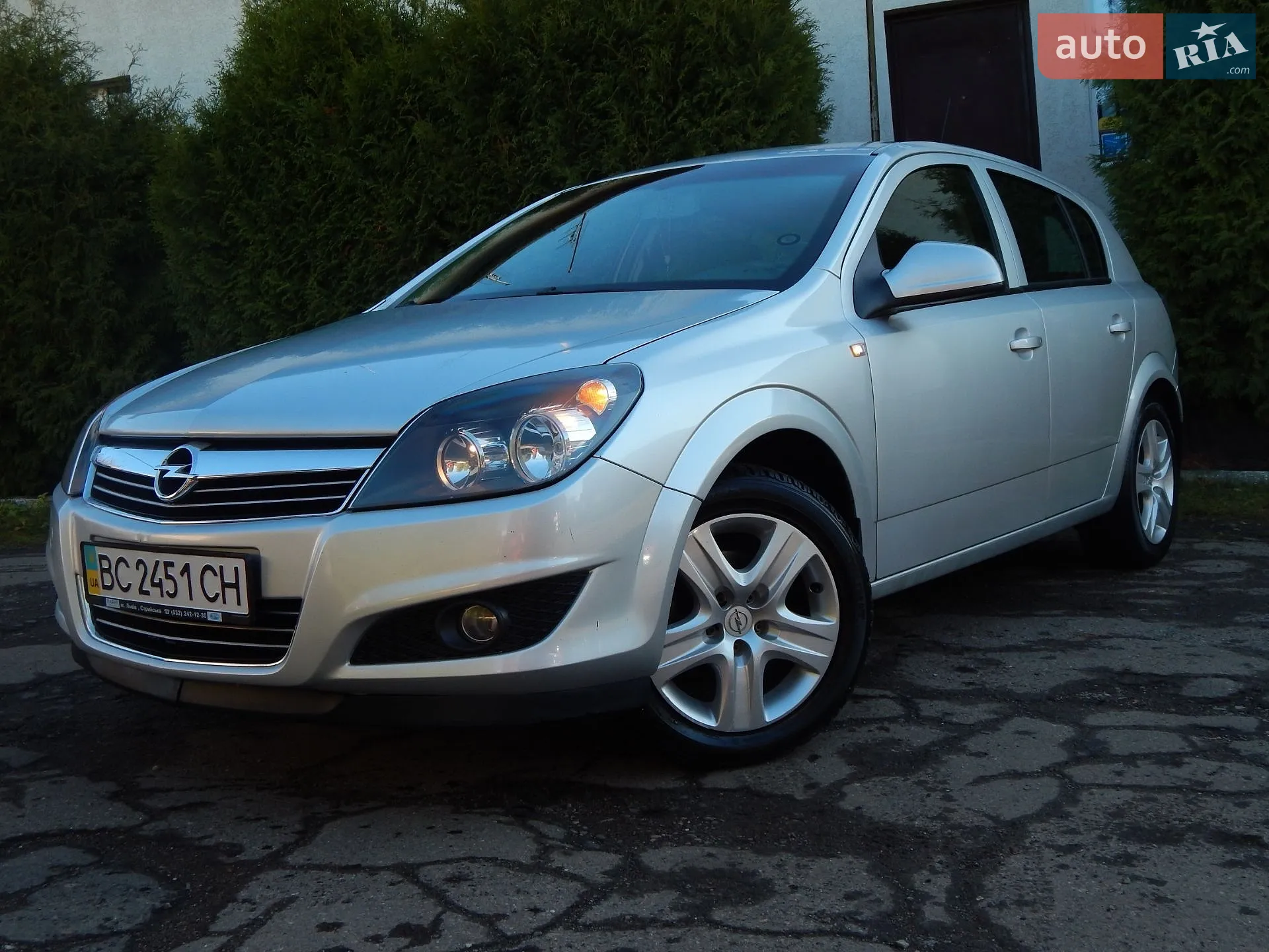 2010 Opel Astra - мініатюра 11