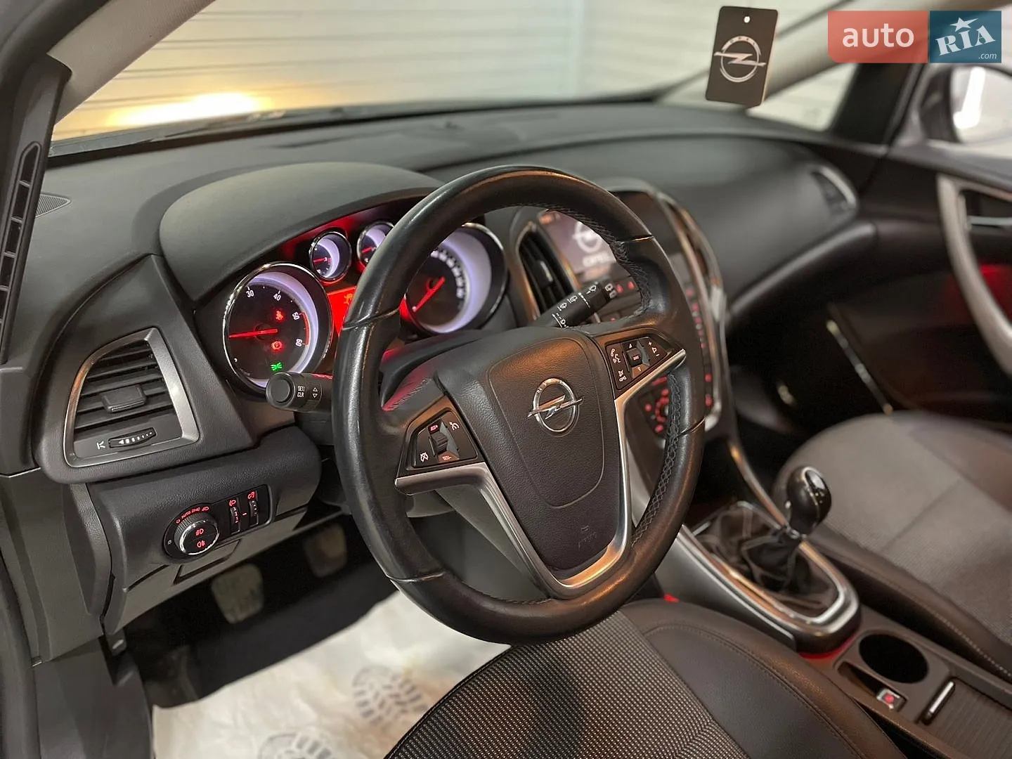 2011 Opel Astra - мініатюра 36