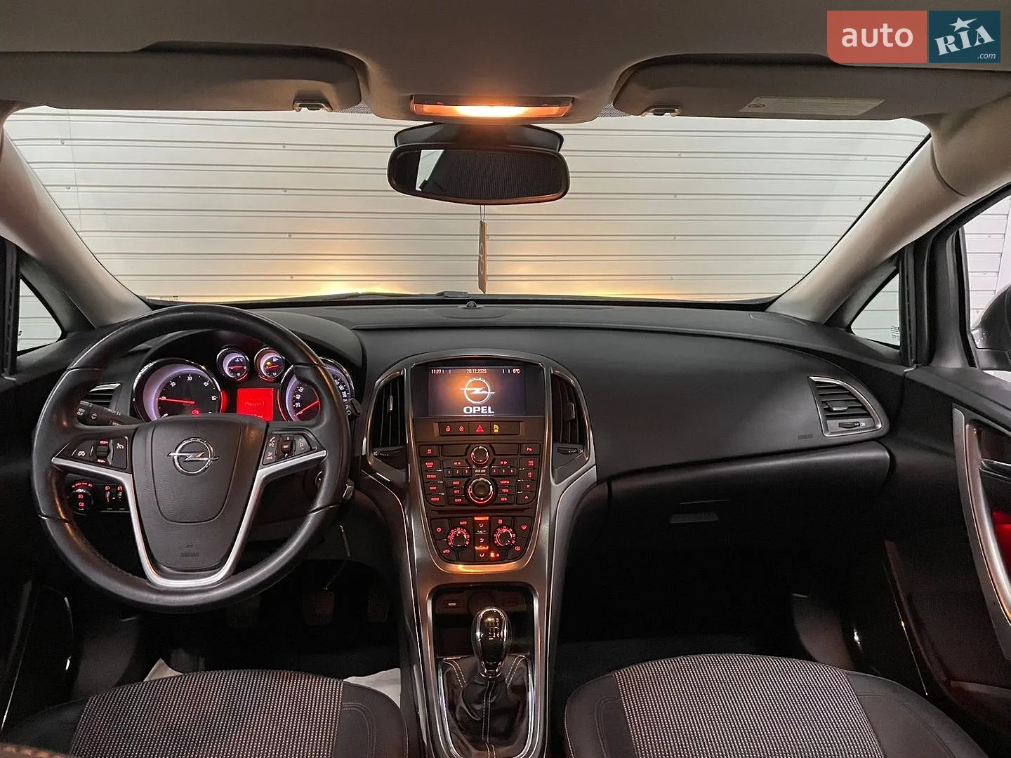 2011 Opel Astra - мініатюра 39