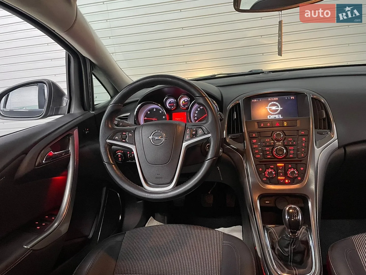 2011 Opel Astra - мініатюра 38