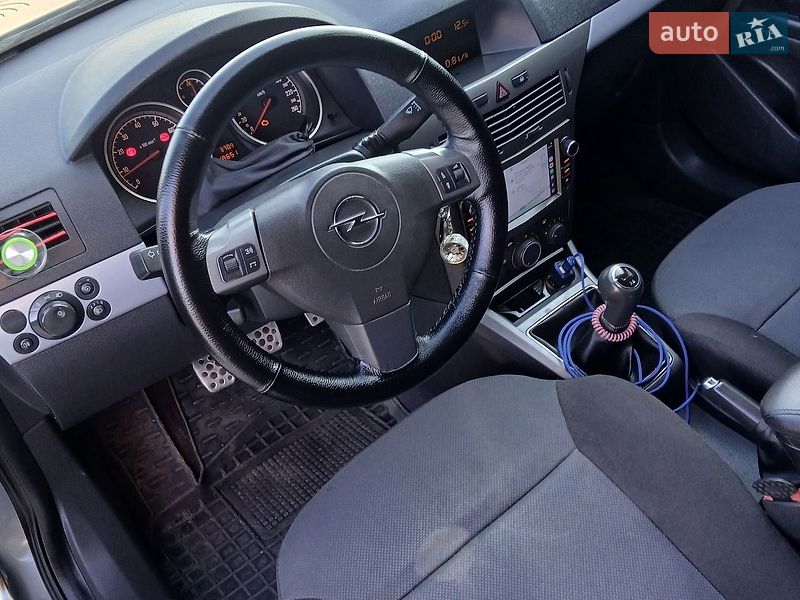 Универсал Opel Astra 2004 в Чорткове