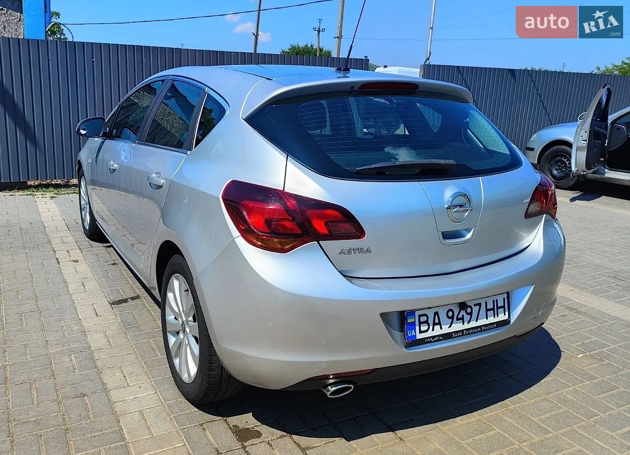 2011 Opel Astra - мініатюра 3
