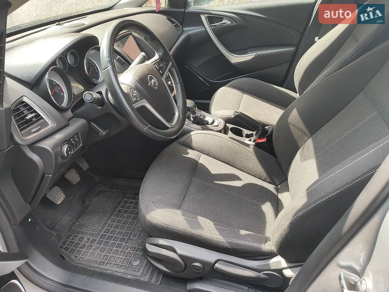2011 Opel Astra - мініатюра 9