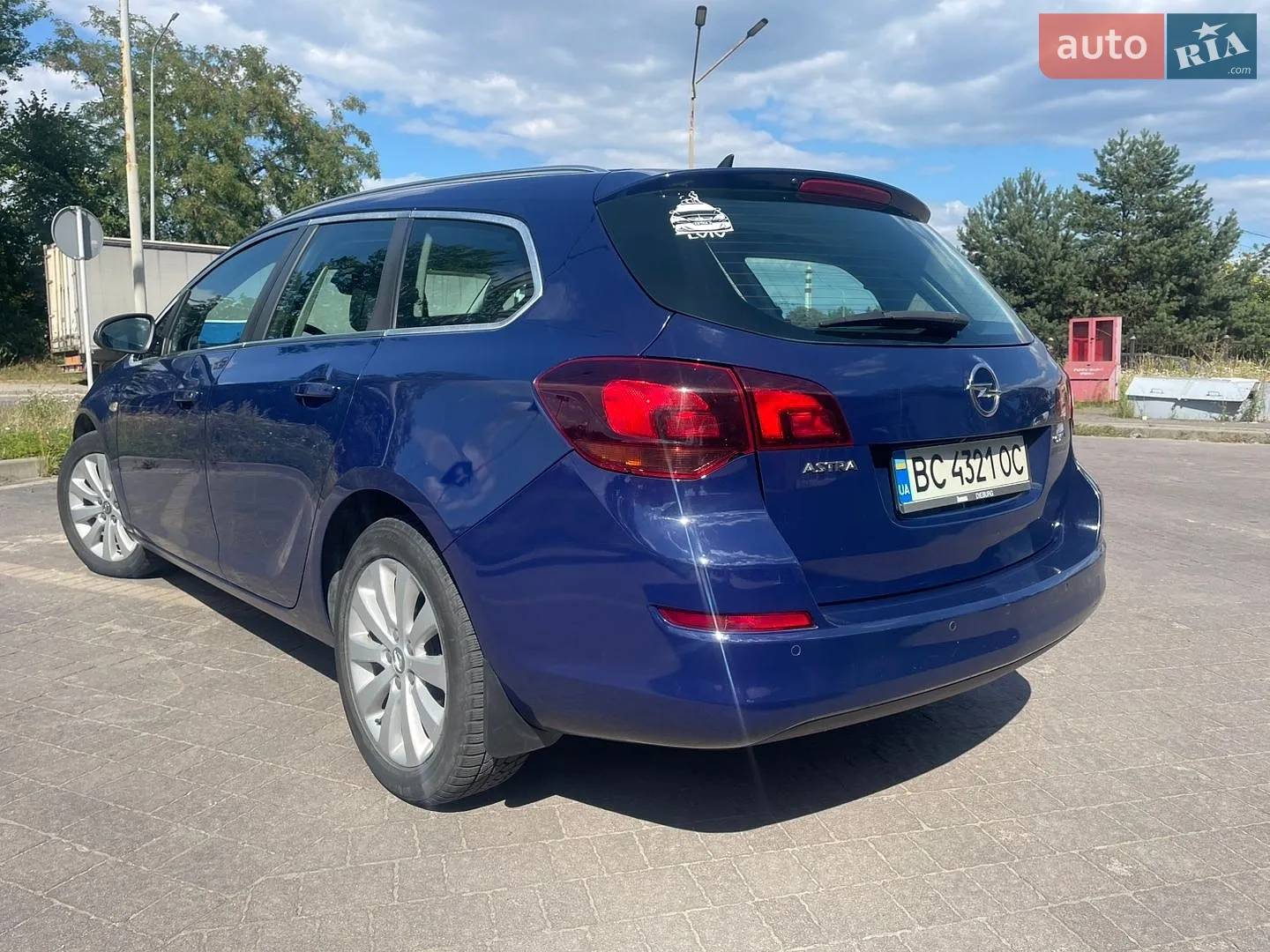 2011 Opel Astra - мініатюра 8