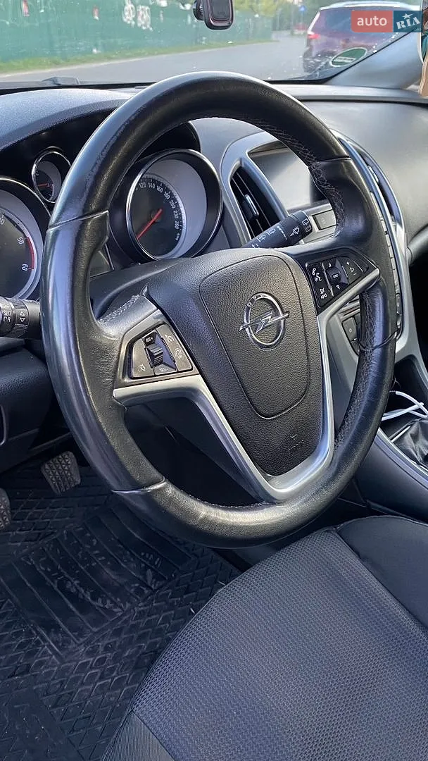 2013 Opel Astra - мініатюра 12