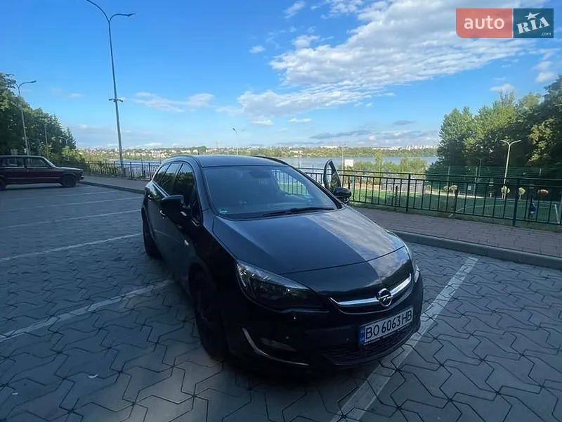 Opel Astra 2013