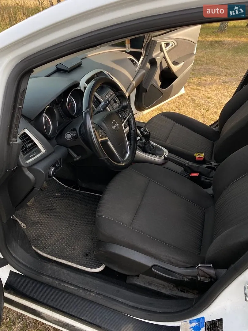 2011 Opel Astra - мініатюра 21
