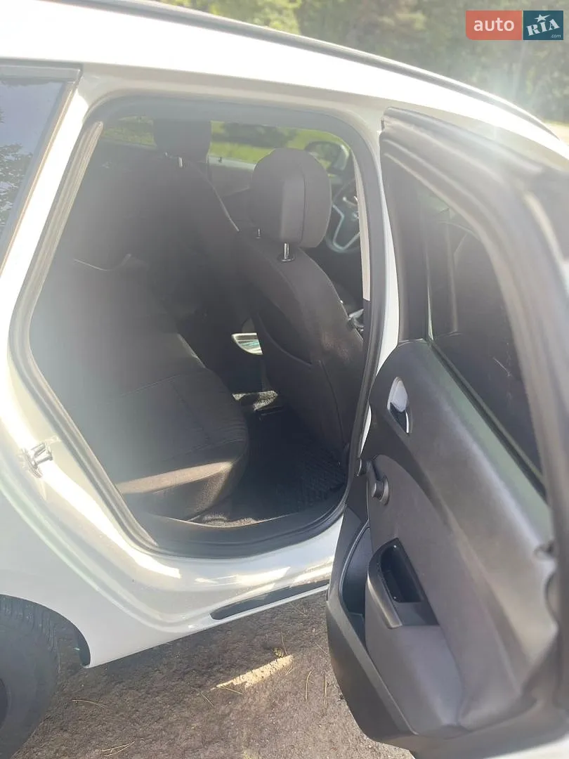 2012 Opel Astra - мініатюра 13