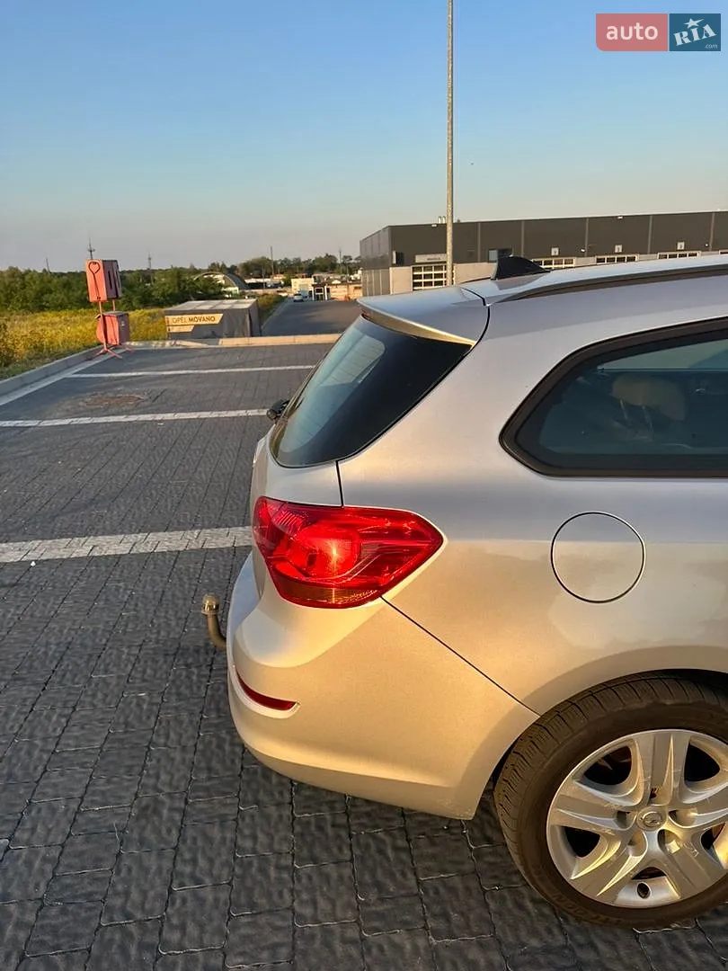 2011 Opel Astra - мініатюра 4