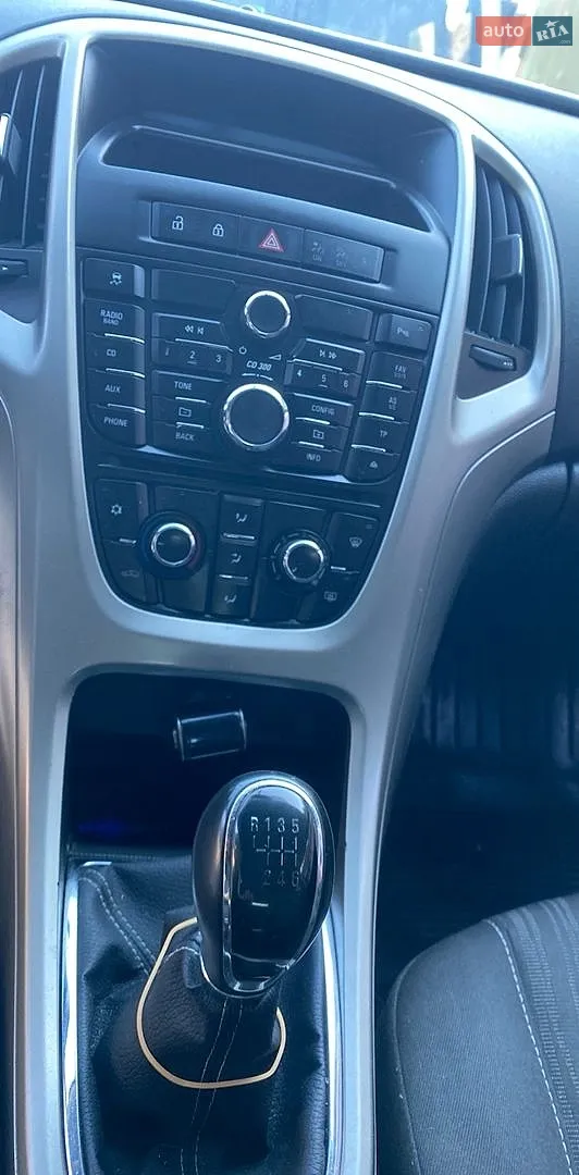 2011 Opel Astra - мініатюра 2