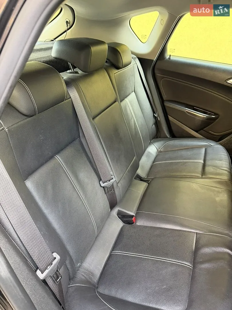 2011 Opel Astra - мініатюра 25