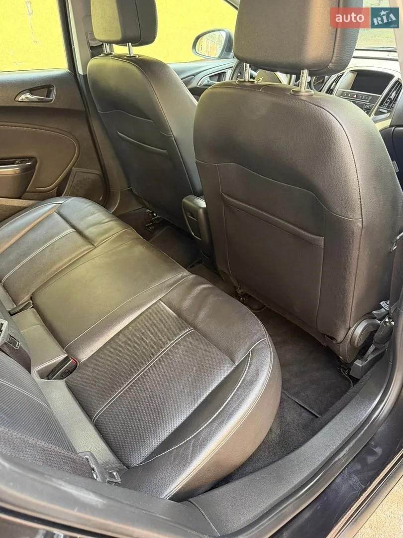 2011 Opel Astra - мініатюра 34