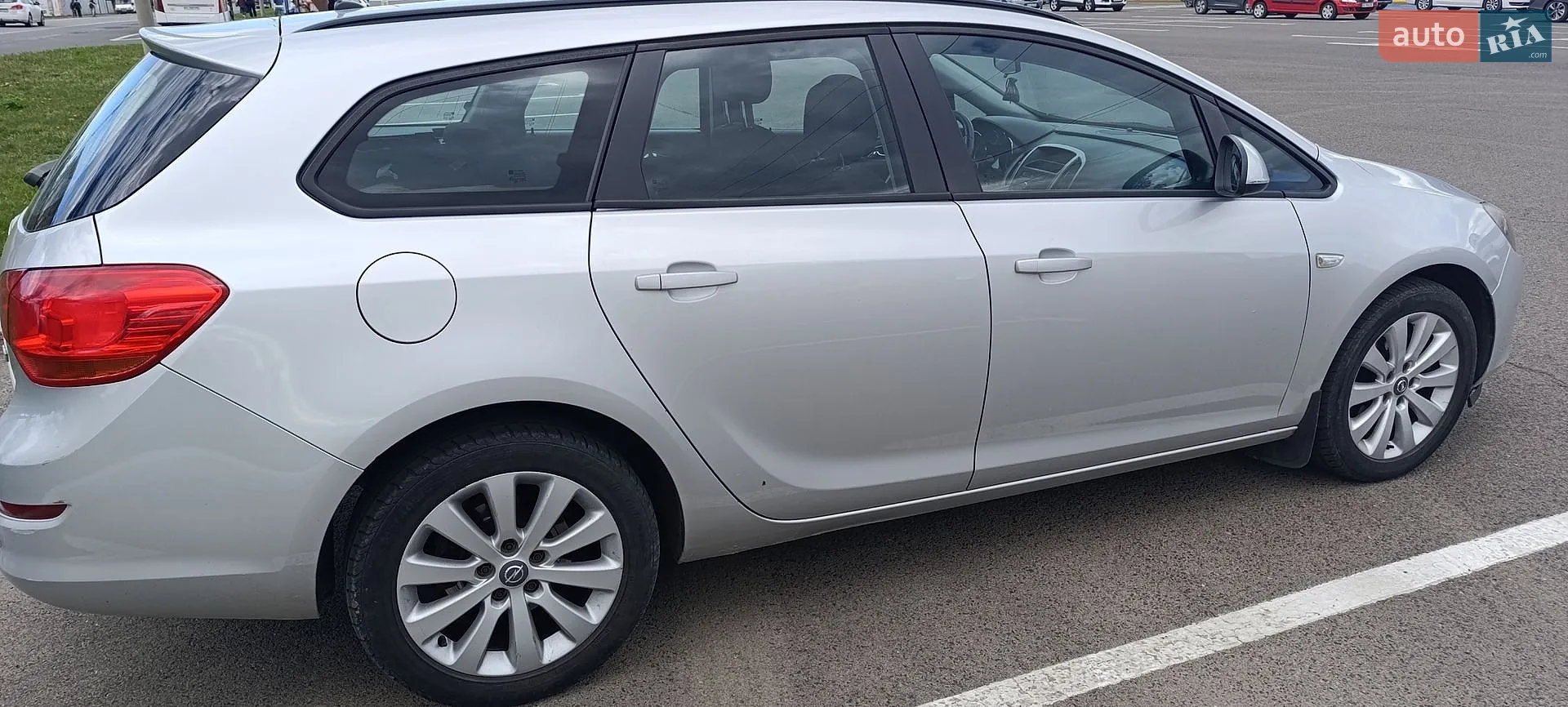 2011 Opel Astra - мініатюра 2