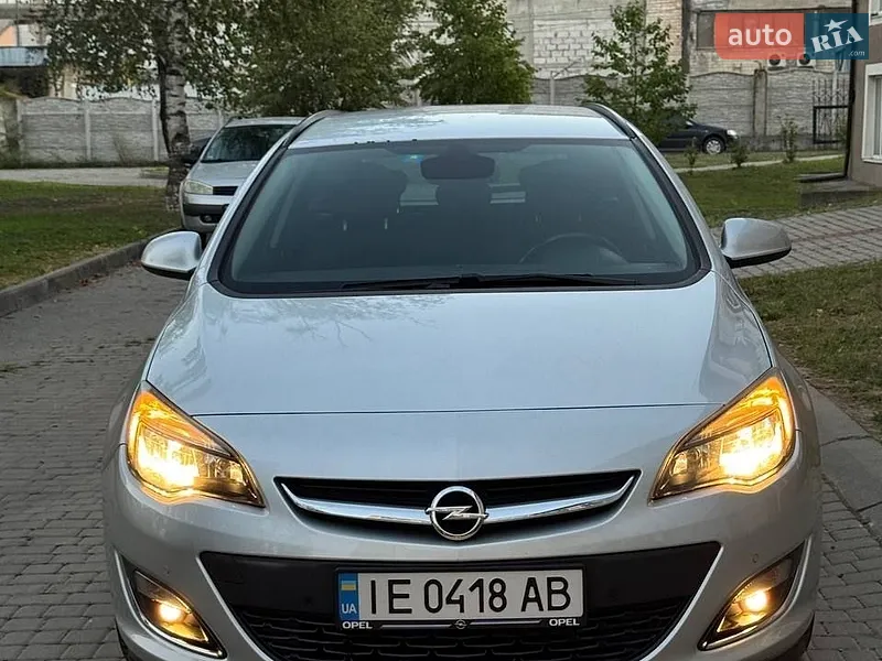 Opel Astra 2013