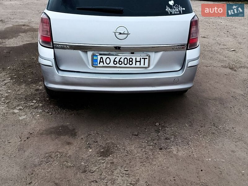 Універсал Opel Astra 2006 в Барвінковому