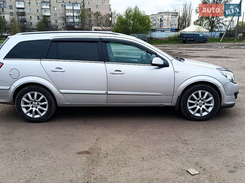 Універсал Opel Astra 2006 в Барвінковому
