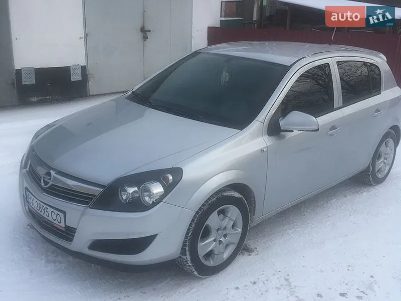 Opel Astra 2011