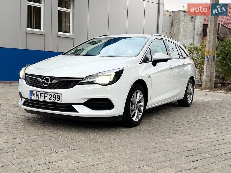 Opel Astra 2021