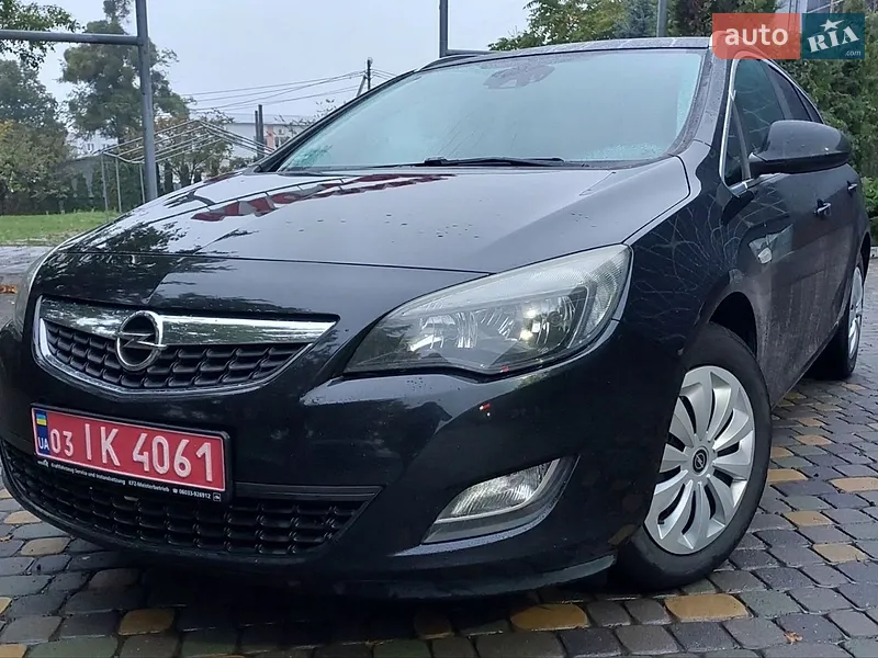 Opel Astra 2012