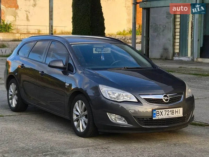 Opel Astra 2012