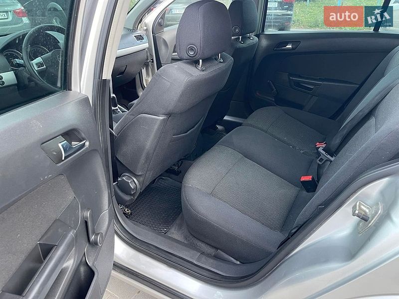 Универсал Opel Astra 2008 в Хмельницком