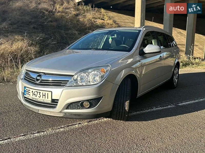 Opel Astra 2010