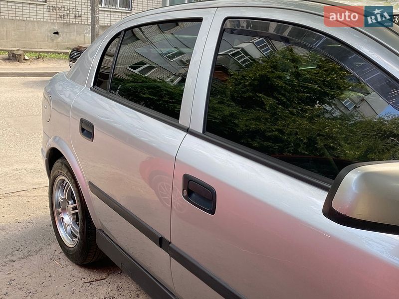 Хэтчбек Opel Astra 2002 в Самаре