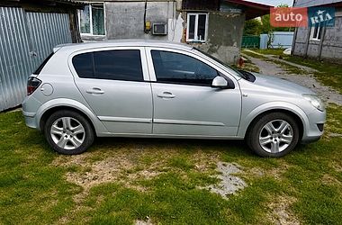 Хэтчбек Opel Astra 2008 в Буске
